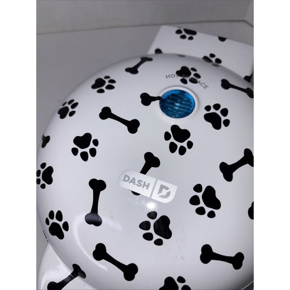 DASH EXPRESS DOG TREAT BISCUIT MAKER ORIG - Picture 2 of 5